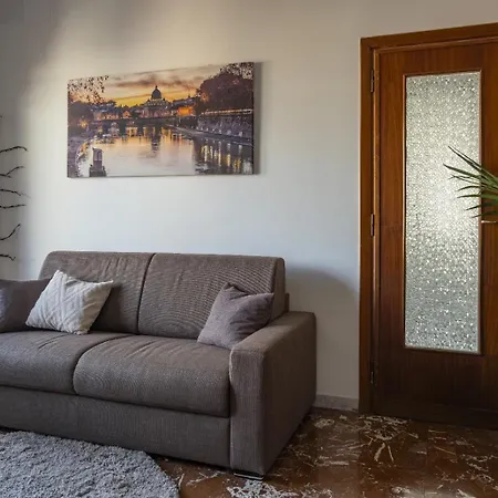 The Roma Flat Apartment