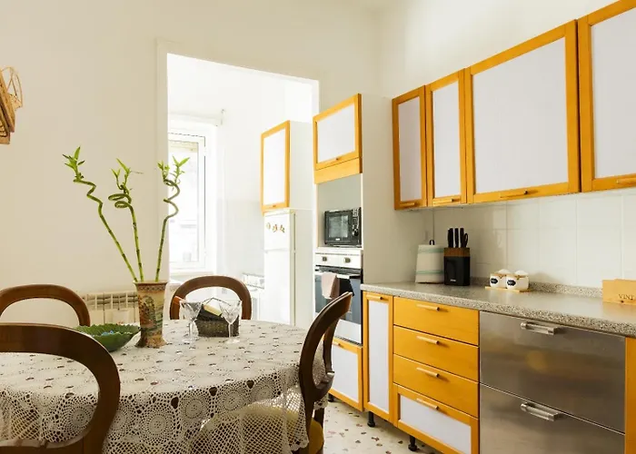 The Flat- Private Parking & Direct Bus To Vatican