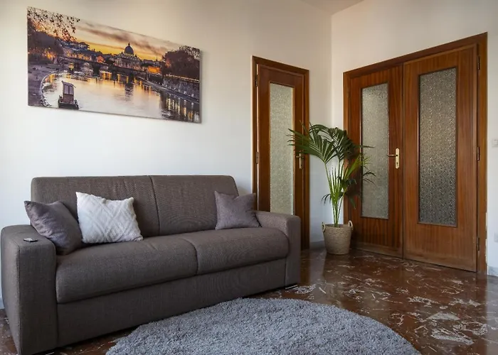 The Flat- Private Parking & Direct Bus To Vatican Apartmán *